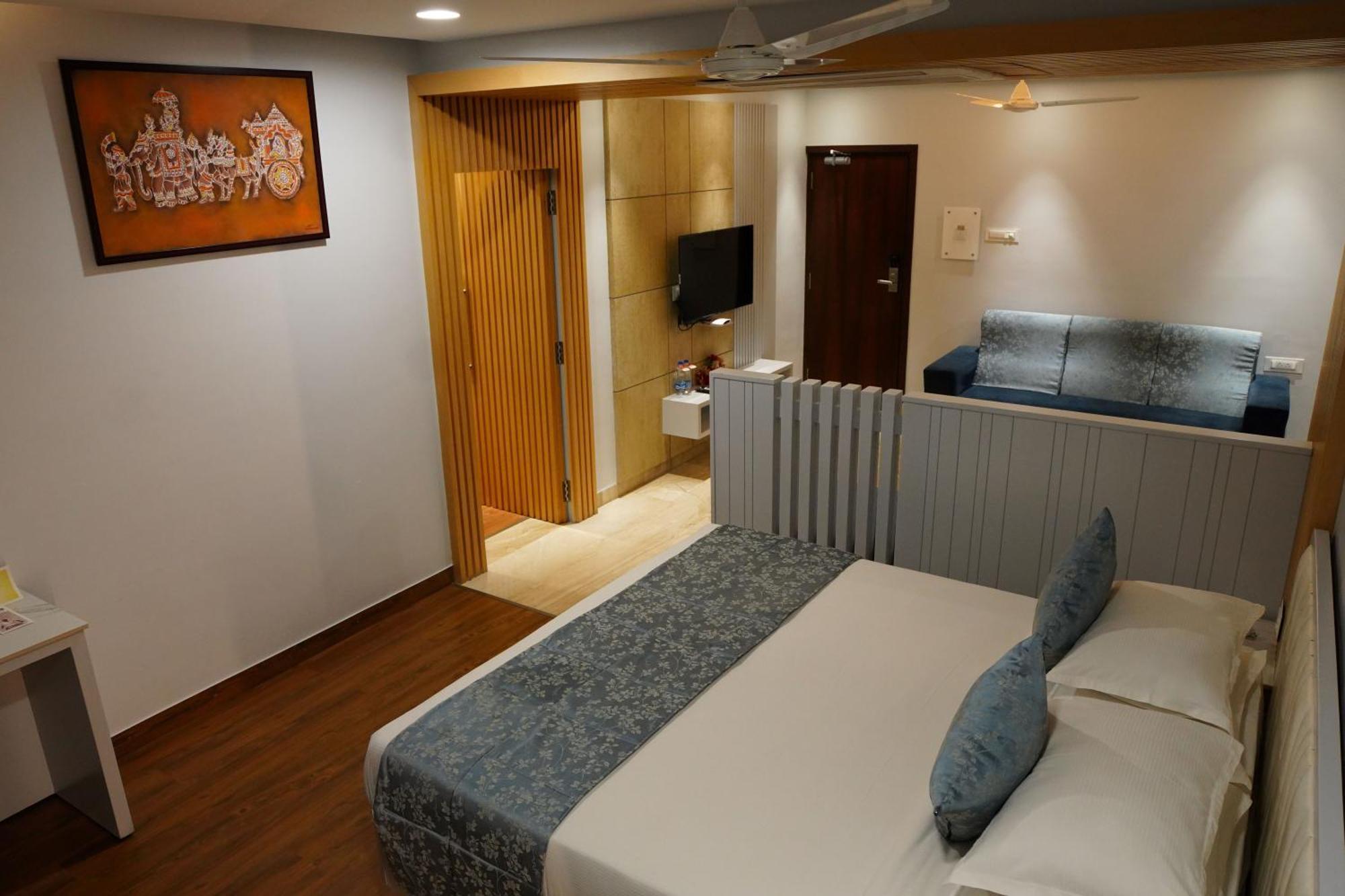 Chola Serviced Apartment Tiruchirappalli Exterior foto