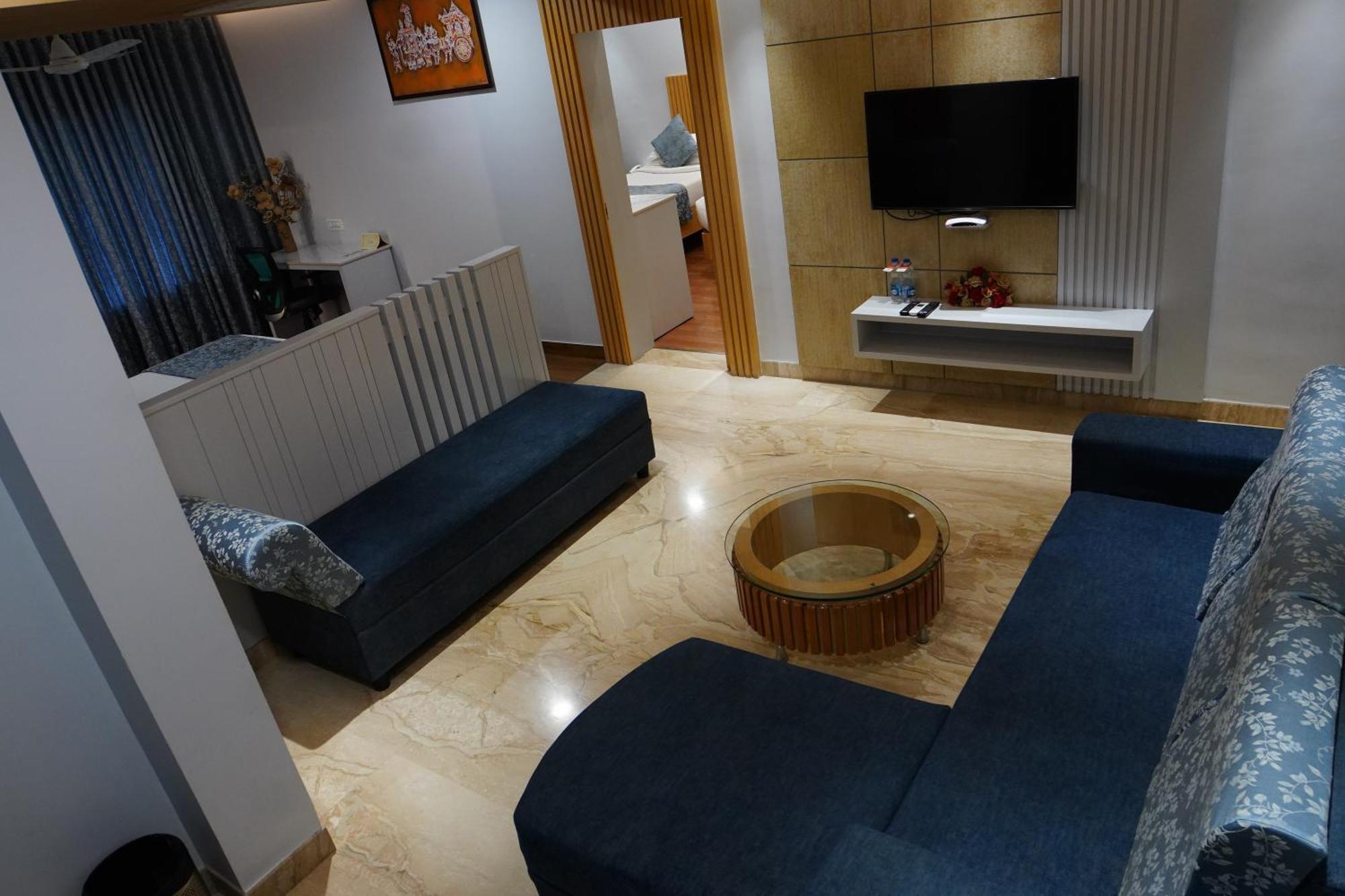 Chola Serviced Apartment Tiruchirappalli Exterior foto
